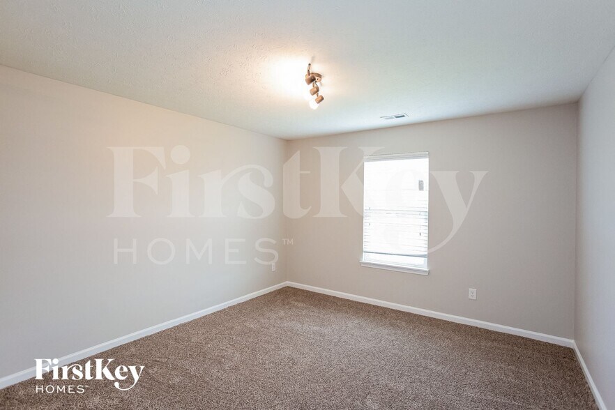 Building Photo - 1242 Littlefield Dr