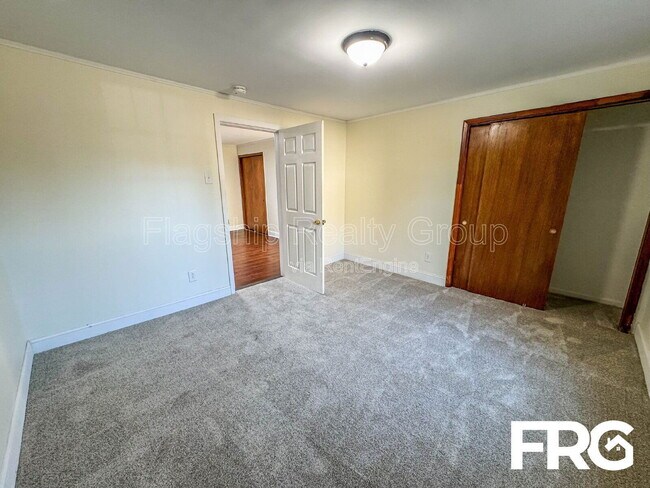 Building Photo - 914 Seaboard St