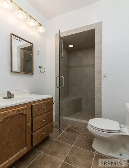 Building Photo - 381 W 150 N