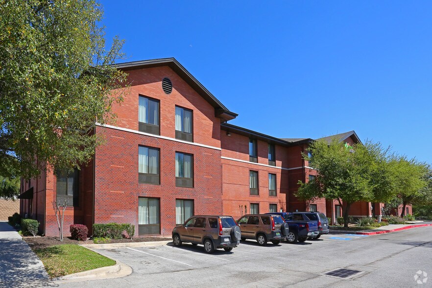 Furnished Studio San Antonio 4331 Spectrum One San Antonio TX 78230