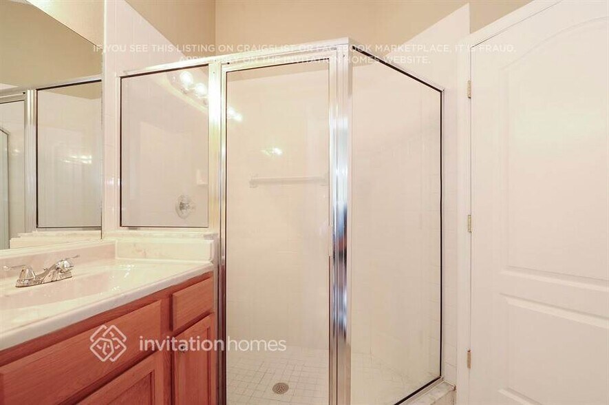 Building Photo - 809 Greenbelt Cir