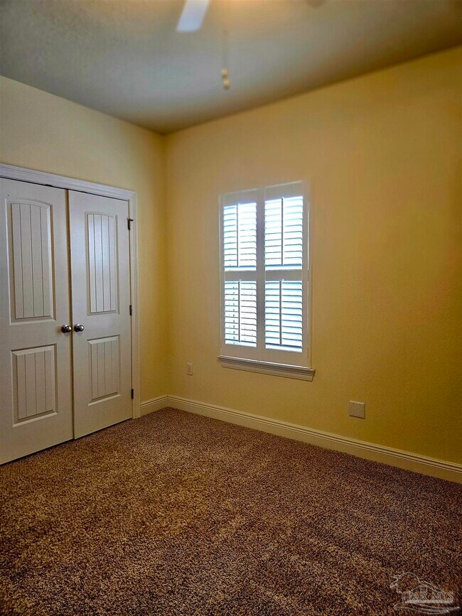 Building Photo - 961 Grindstone Ln