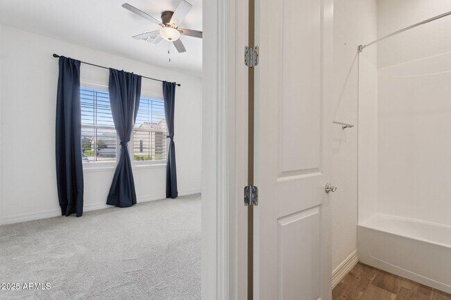 Building Photo - 11249 N Blakely St