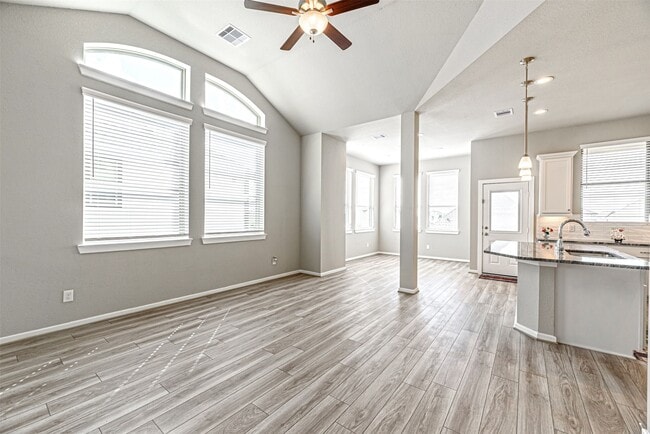 Building Photo - 15027 Red Dam Trl