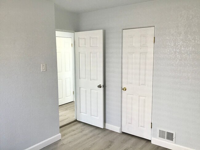 Building Photo - 921 Xavier St