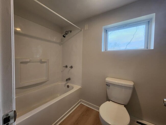 Building Photo - 251 Samsonville Rd