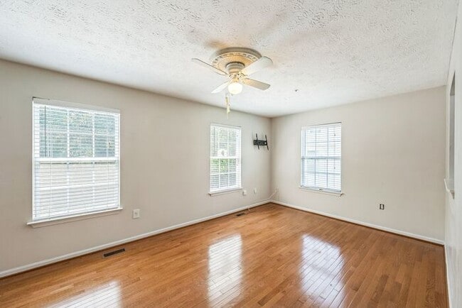Building Photo - 2647 Longbow Ct