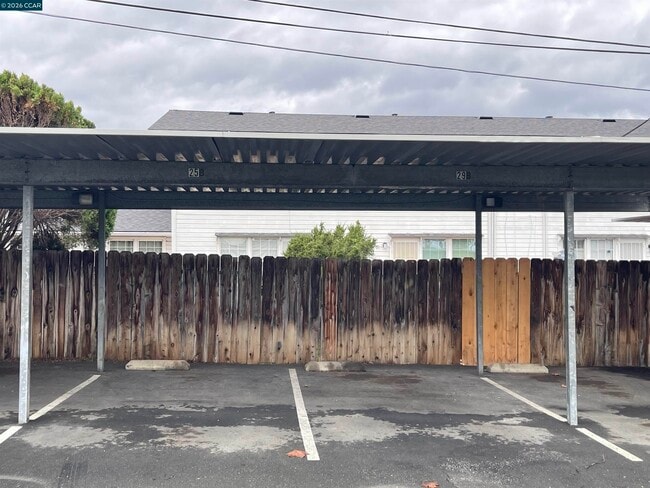 Building Photo - 25 Baldwin St