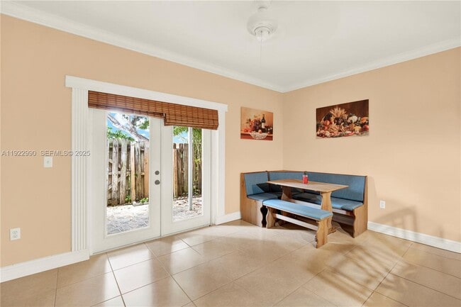 Building Photo - 2239 SE 23rd Ave