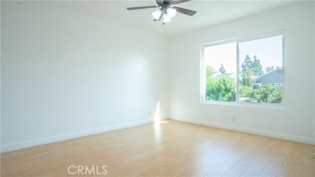 Building Photo - 1216 S Cypress Ave