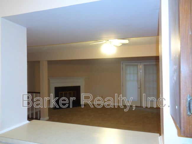 Building Photo - 1705 Murad Ct