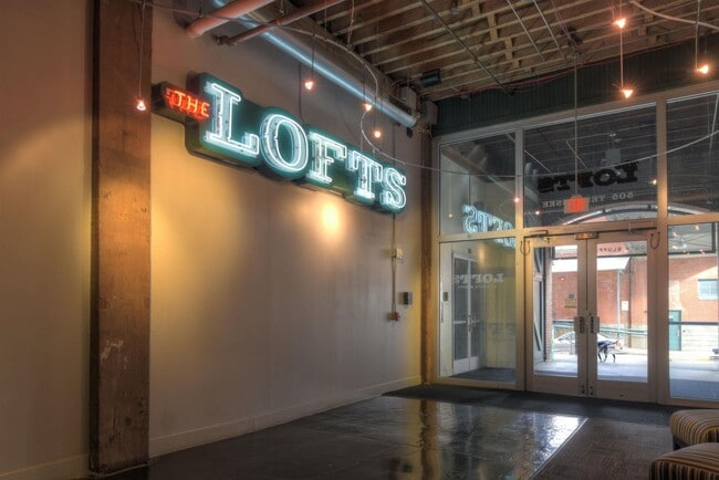 Building Photo - 505 Tennessee St