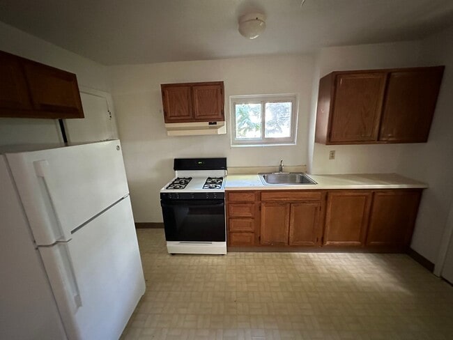 Building Photo - Available August 1, 2026; Lease will end July 27, 2027