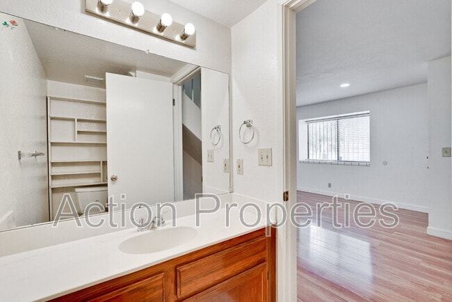Building Photo - 4010 Shanj Ct