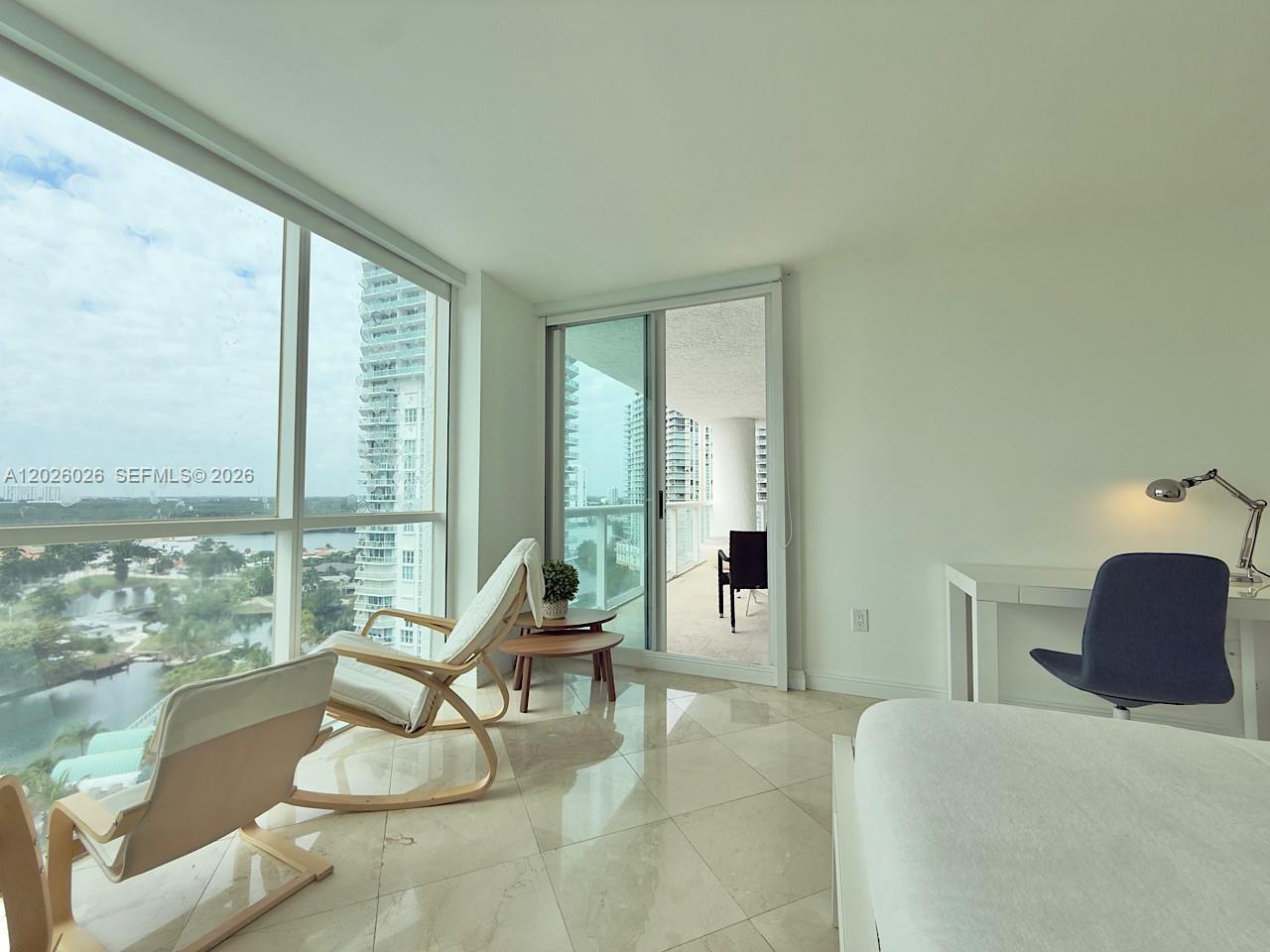 Building Photo - 16400 Collins Ave
