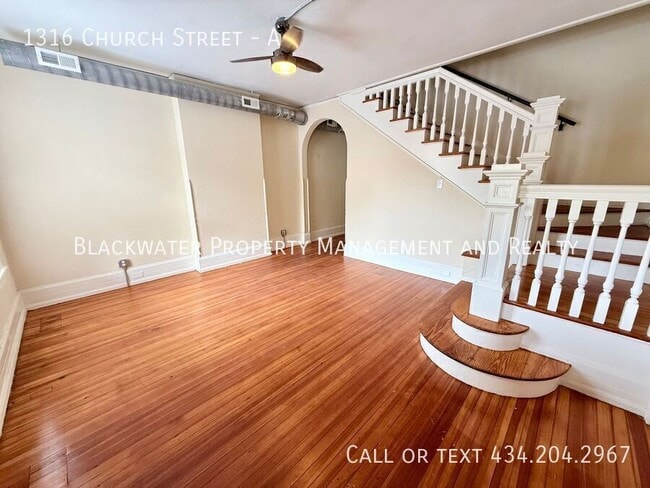 Building Photo - 1316 Church St