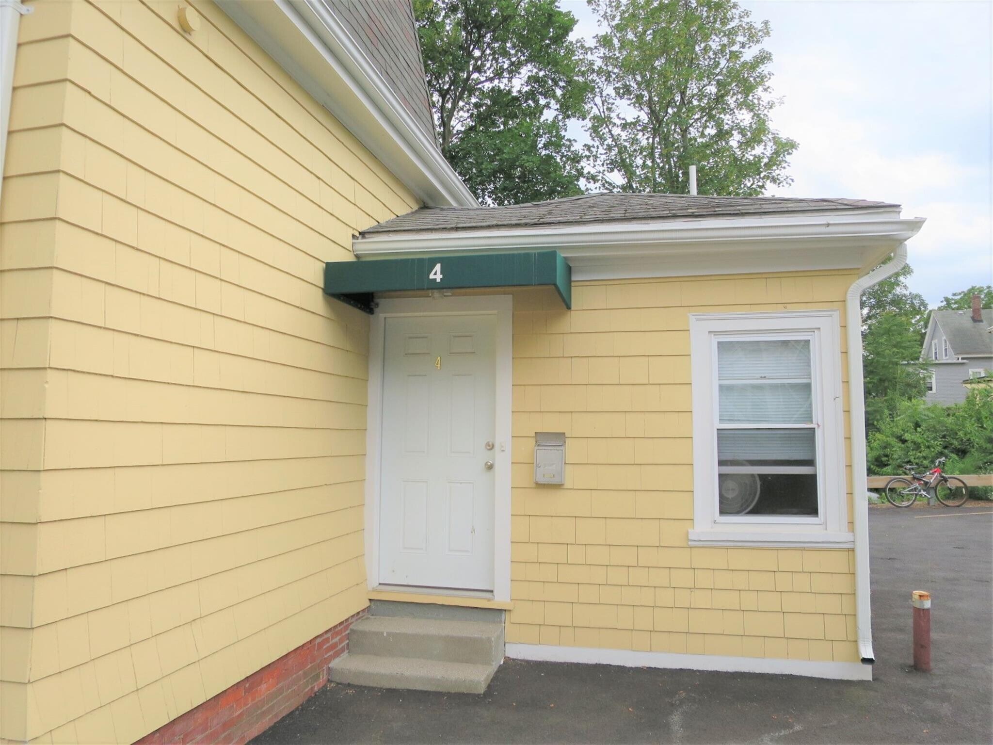 Building Photo - 4 Forster St