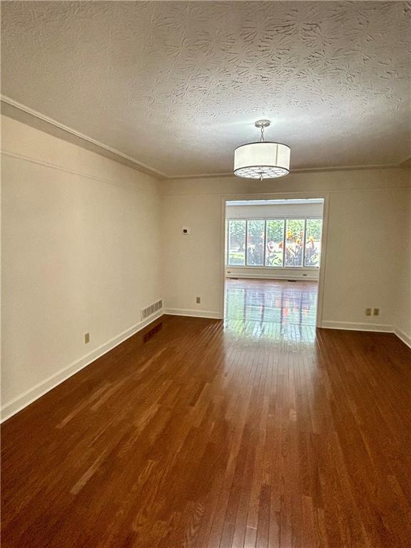 Building Photo - 115 Nesbit Ferry Pl