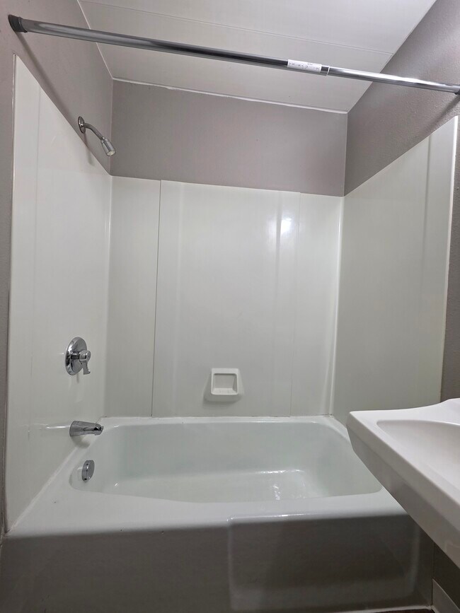 Building Photo - Liberty Lights Apartments E