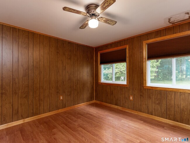 Building Photo - 115 Brandegee Ln