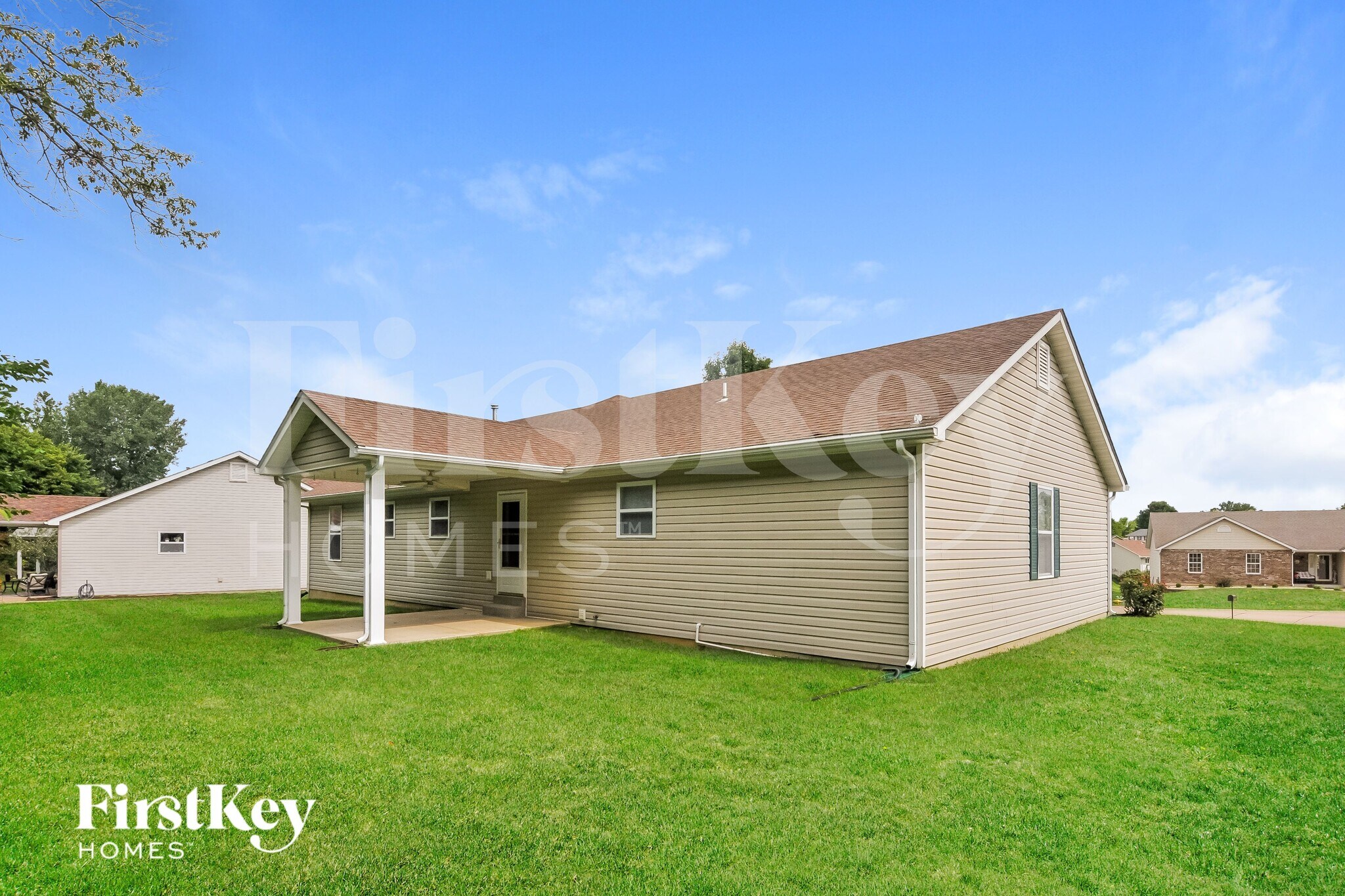 Building Photo - 224 Victoria Dr