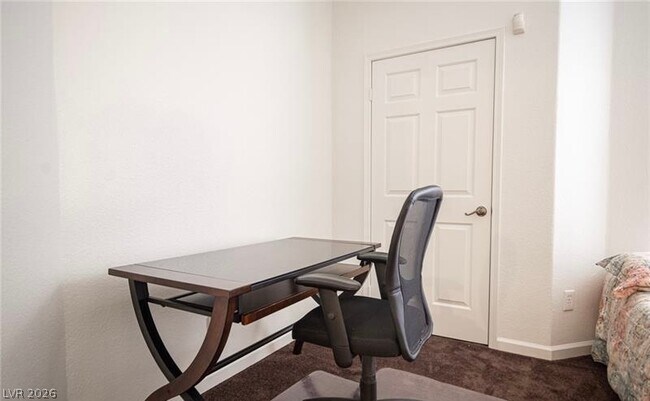 Building Photo - 6480 Annie Oakley Dr