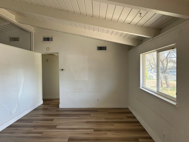 Building Photo - **READY FOR MOVE IN** Sparks Single Story Home