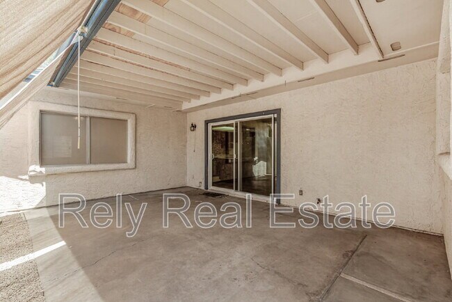 Building Photo - 5424 W Laurie Ln