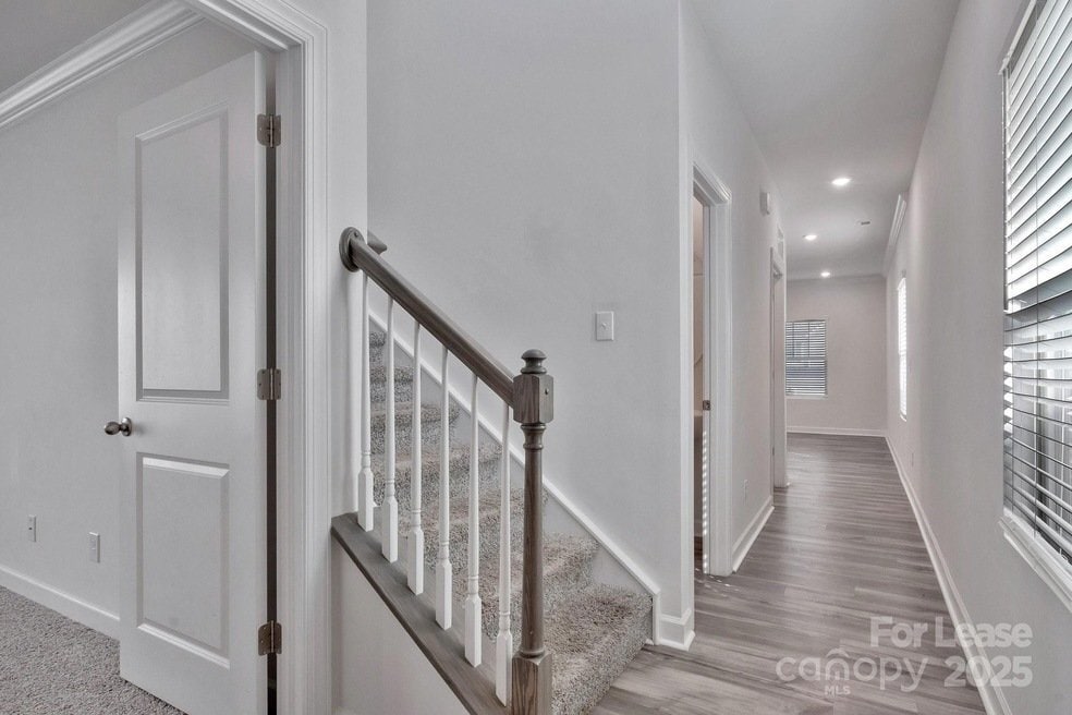 Building Photo - 4013 Armstrong Farm Dr