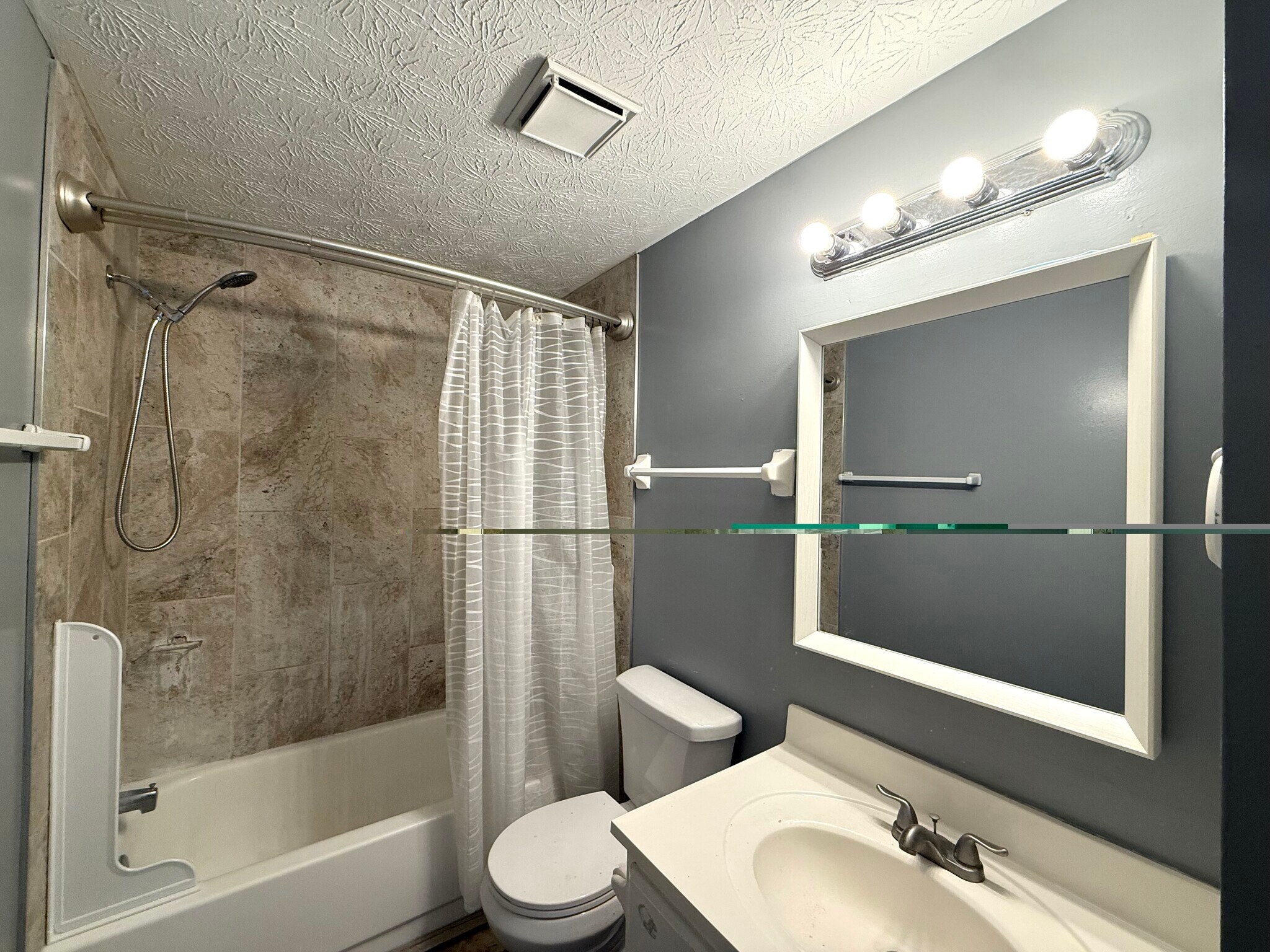 Building Photo - 3114 Strathaven Ct
