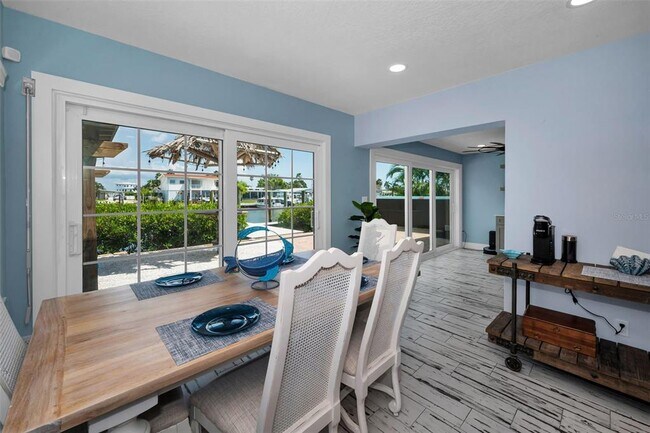 Building Photo - 17727 Long Point Dr
