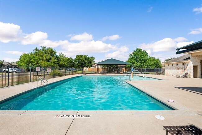 Building Photo - 1689 Woodlands Dr