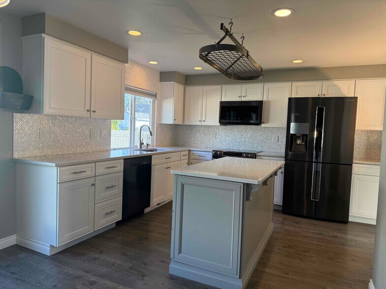 Building Photo - 17412 SE 28th St