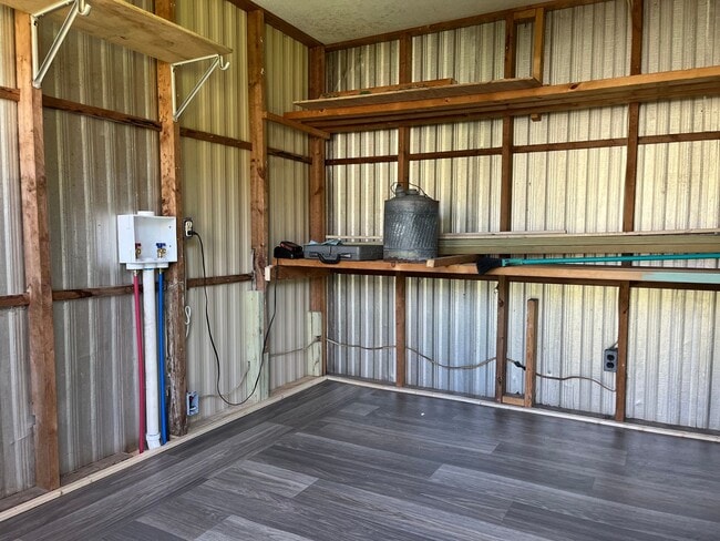 Building Photo - Nicely Remodeled 2 Bedroom, 1 Bathroom Manufactured home on 1 acre