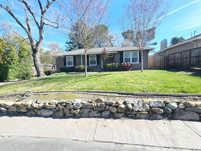 Primary Photo - Charming single level home in Walnut Creek...