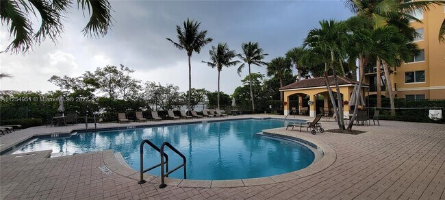 Building Photo - 400 Scotia Dr