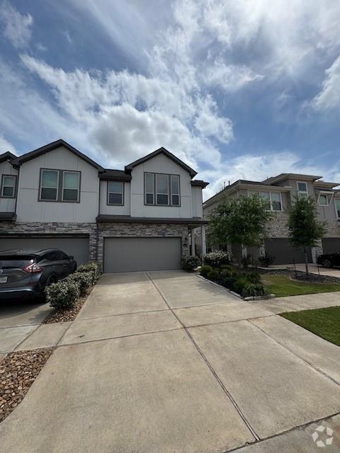 Building Photo - 4046 Balboa Dr