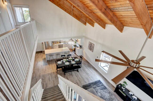 Building Photo - 2482 Sundy Ave
