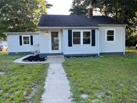 Building Photo - 200 Woodcrest Ave