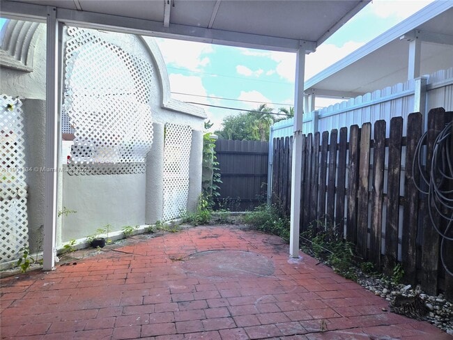 Building Photo - 130 SW 109th Ave