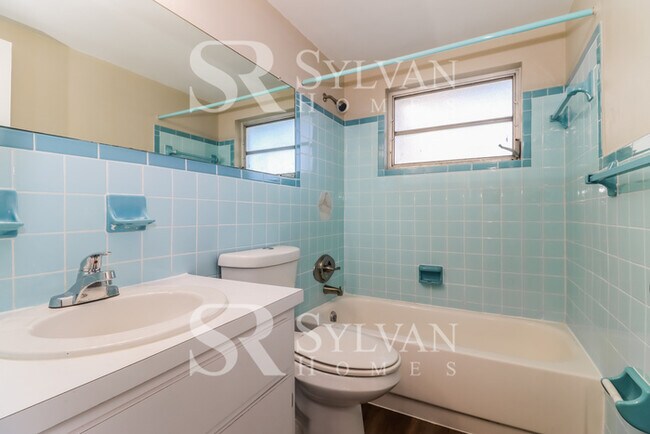 Building Photo - Charming 4BR 2BA Home