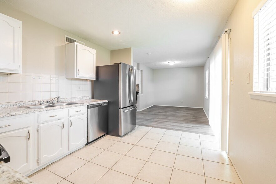 Building Photo - 17319 Northern Star Dr