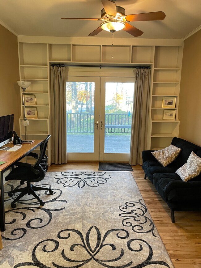 Building Photo - 211 East St