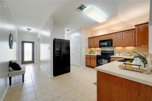 Building Photo - 212 Housefinch Loop