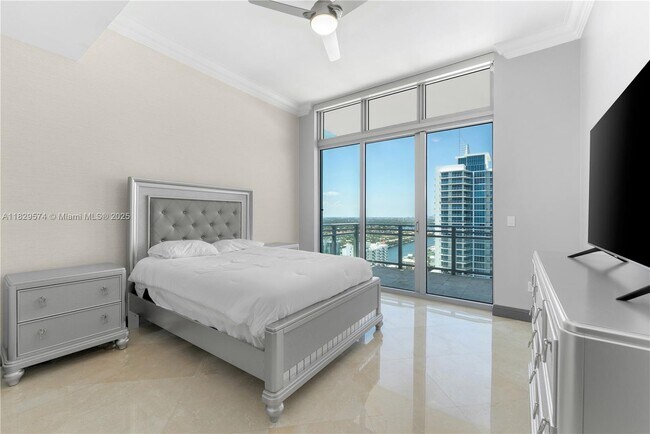 Building Photo - 3535 S Ocean Dr