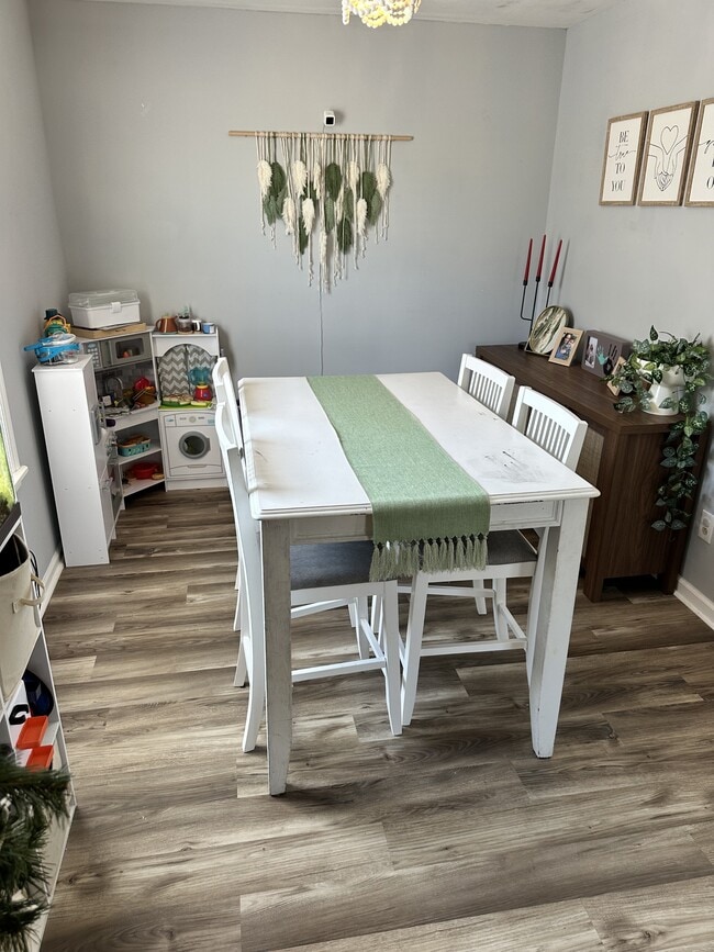 Building Photo - 213 Mahogany Dr