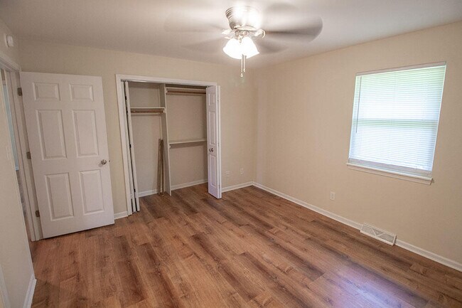 Building Photo - 1902 Mirtle Grove Ct