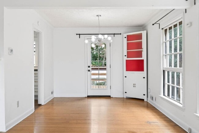 Building Photo - Vintage 3-bdrm/1-bdrm Alameda charmer—Many updates, large yard w/deck & raised beds