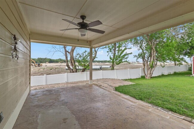 Building Photo - 100 Hilltop Dr