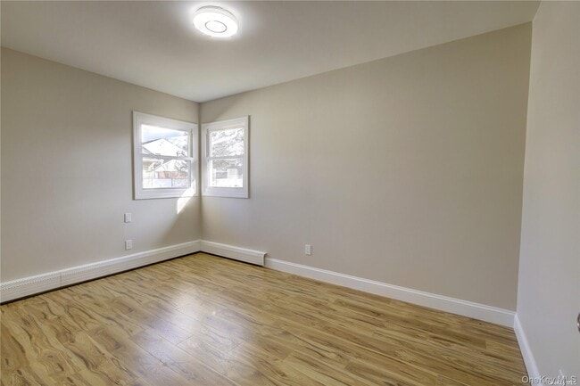 Building Photo - 207 Catherine Ave